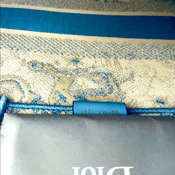 AUTHENTIC DIOR TOILE DE JOUY MEDIUM BOOK TOTE PALE BLUE - Picture 6 of 6